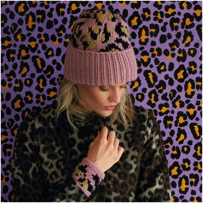 Rico Design Strickset Leo Mütze und 2 Pulswärmer Rosa